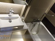 Projekty wnętrz - Domowe SPA w ciepłych kolorach ziemi